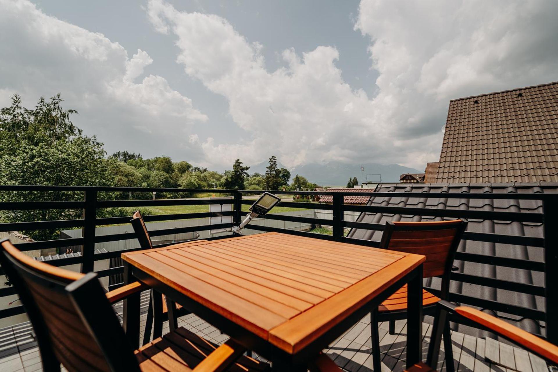 Alavia Residence Velka Lomnica Εξωτερικό φωτογραφία